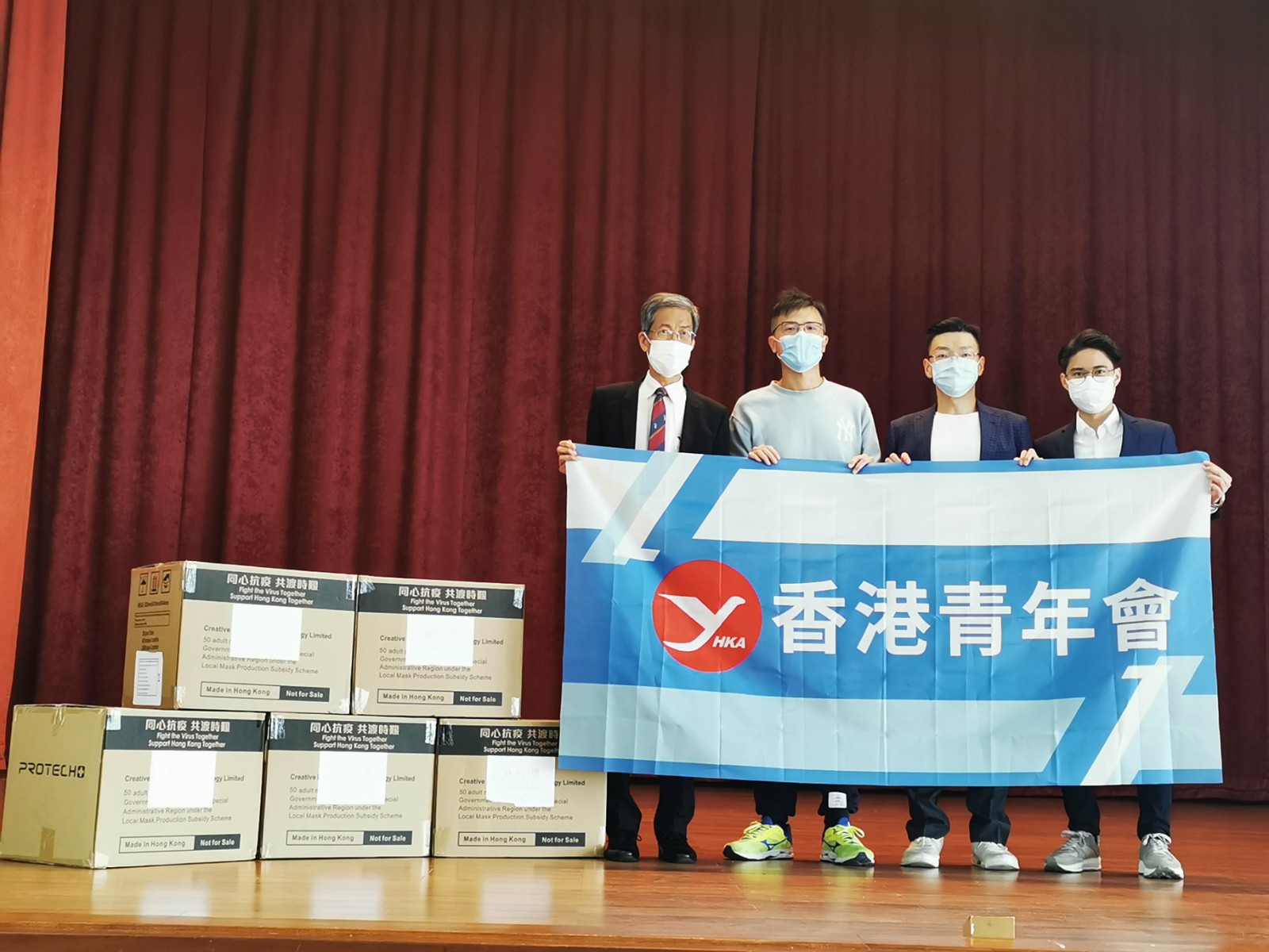 香港青年會向1200名應屆中六考生派發6萬個口罩-4